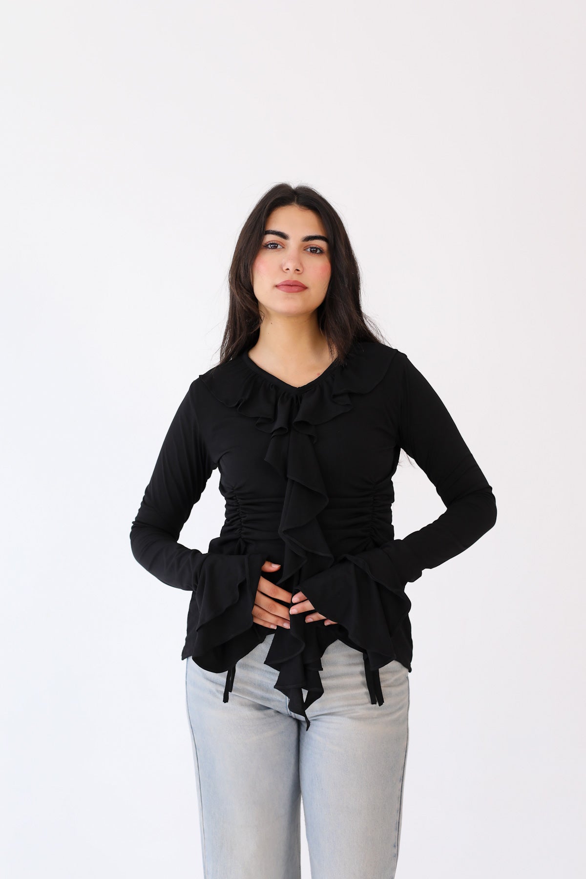 EVERYDAY RUFFLE TOP black
