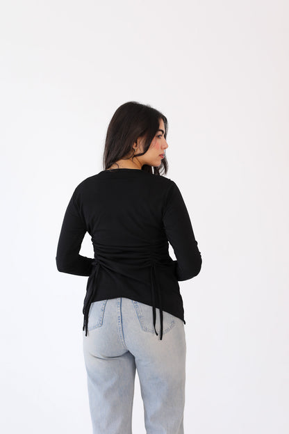 EVERYDAY RUFFLE TOP black