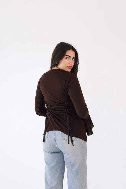 EVERYDAY RUFFLE TOP brown