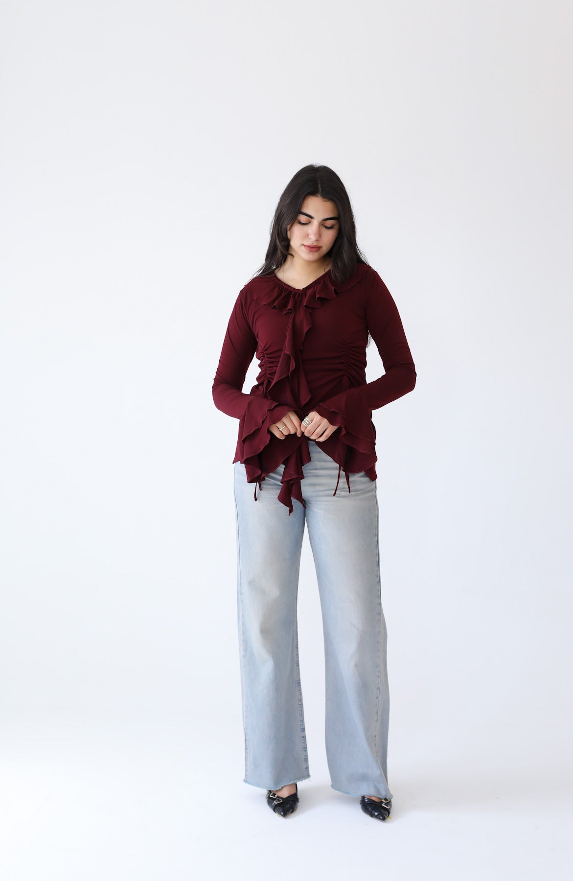 EVERYDAY RUFFLE TOP burgundy