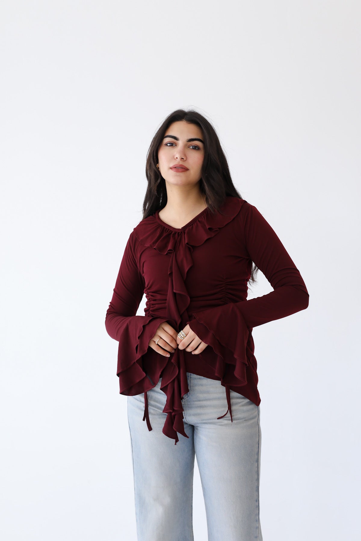 EVERYDAY RUFFLE TOP burgundy