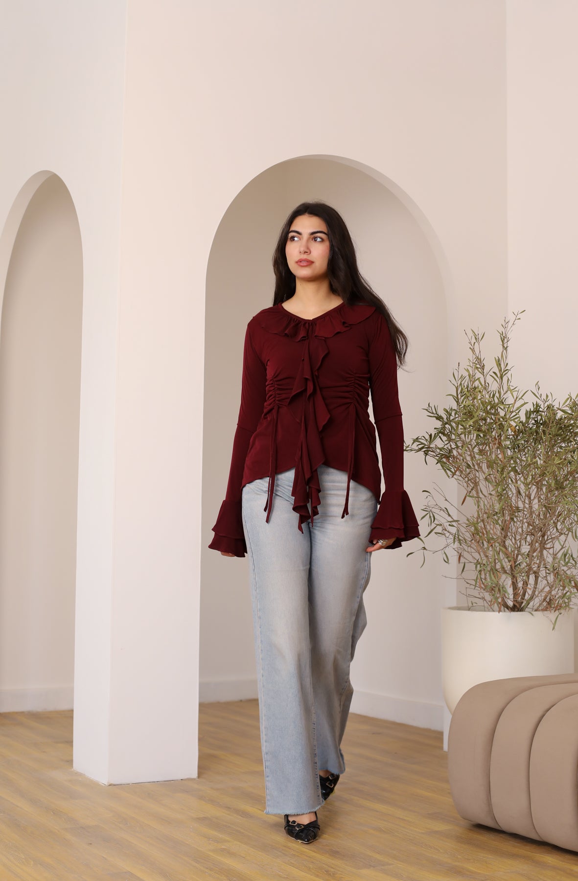 EVERYDAY RUFFLE TOP burgundy