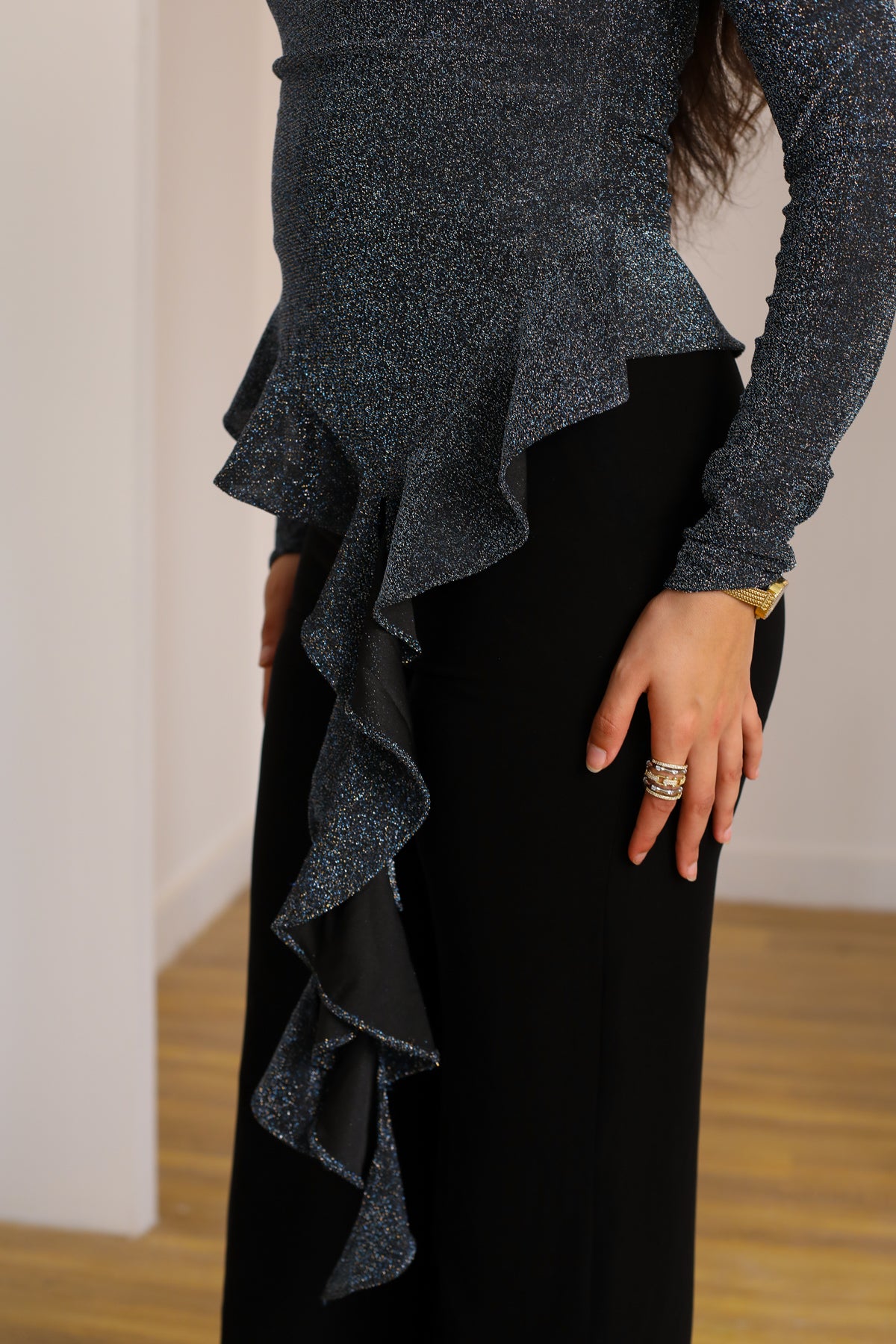 MIDNIGHT RUFFLE TOP